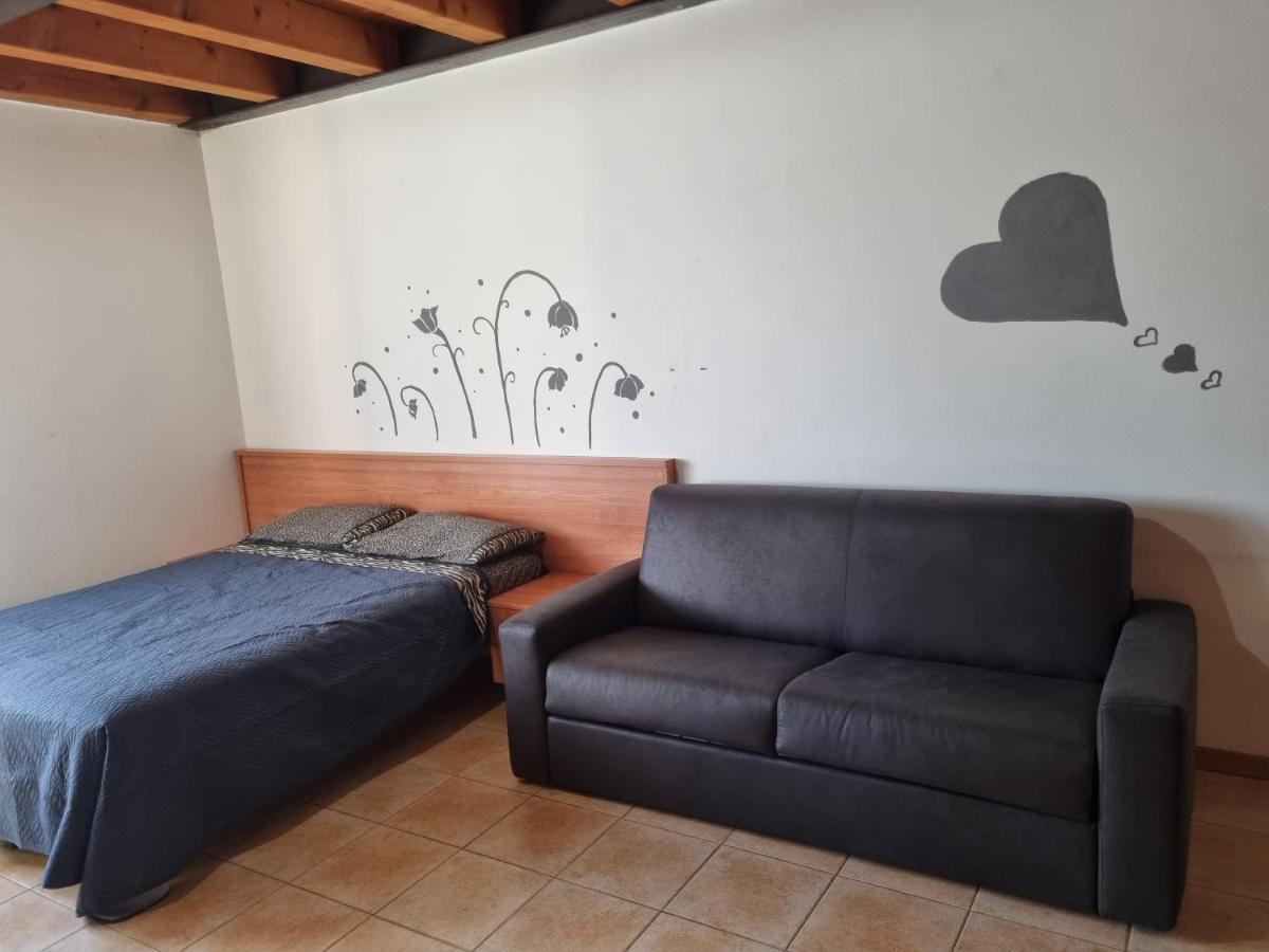 Antica Corte Ortaia Appartamenti Povegliano Veronese Exterior foto